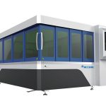 Yengil yo'l tizimiga ega 500w metall tolali lazerli chiqib ketish mashinasi pichoq stoli